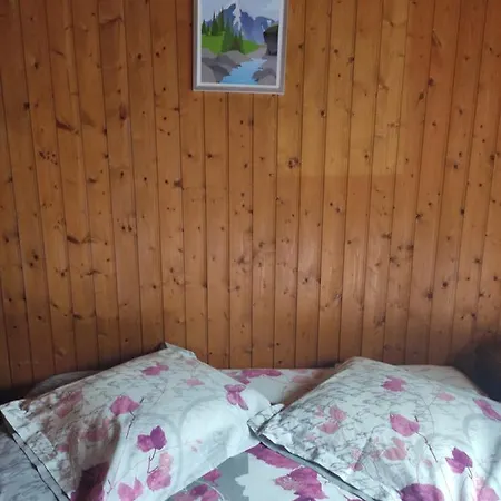 Bel Au Rez De Chaussee D'un Apartment *